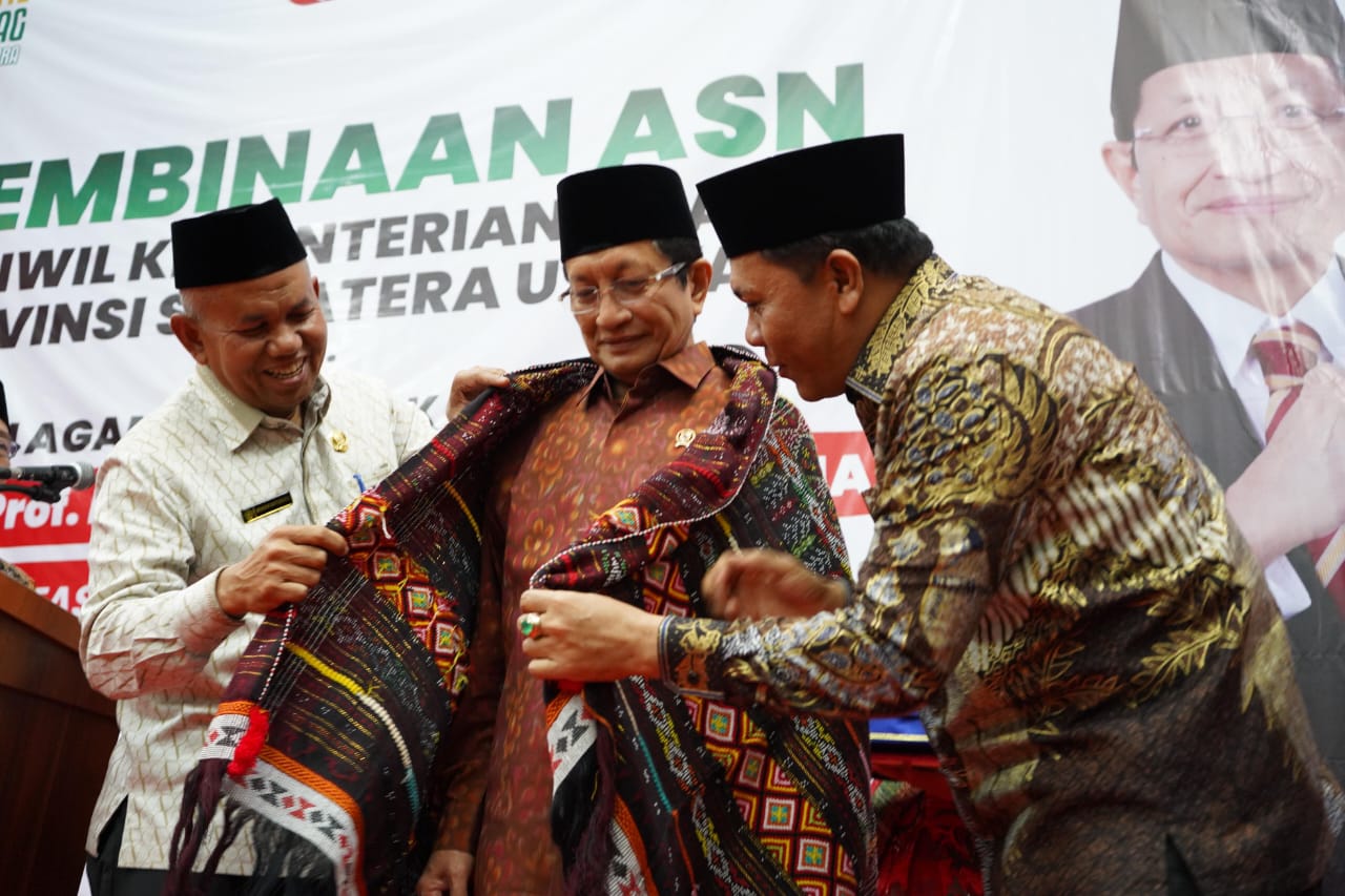 Menteri Agama RI Prof. Nasaruddin Umar saat Pembinaan ASN di Kemenag Sumut.