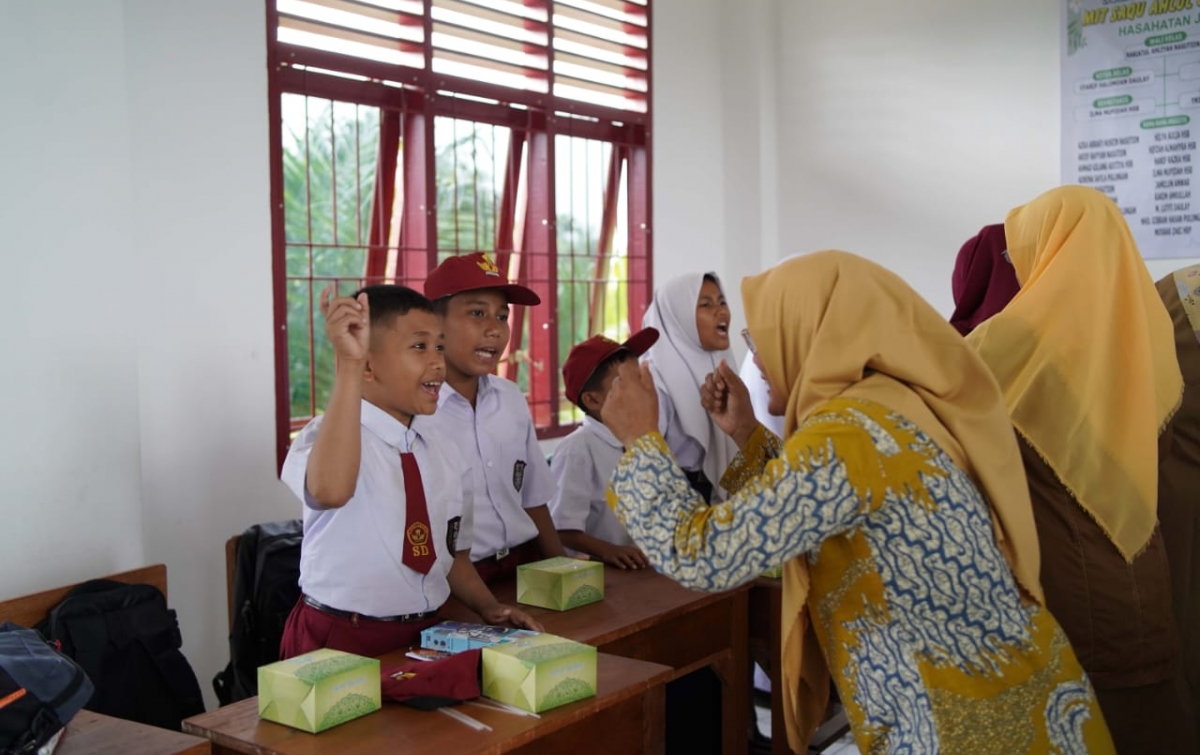 Plt Kadis Dikbud Palas, Laskar Muda Nasution, membuka pelatihan berhitung metode Gasing di Padang Lawas.