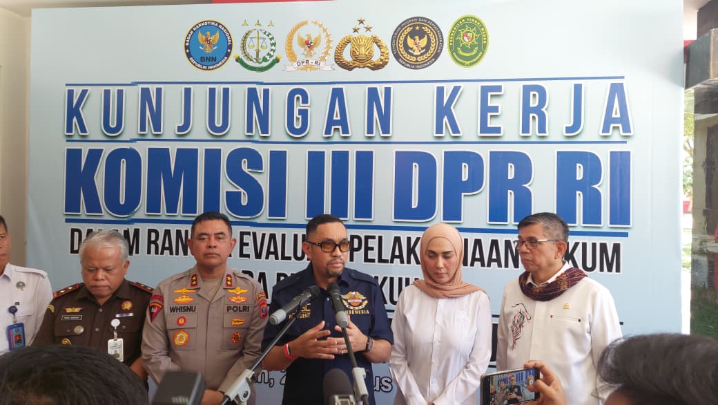 Wakil Ketua Komisi III DPR RI Dr. H. Ahmad Sahroni, S.E., M.I.Kom. saat kunker ke Polda Sumut.