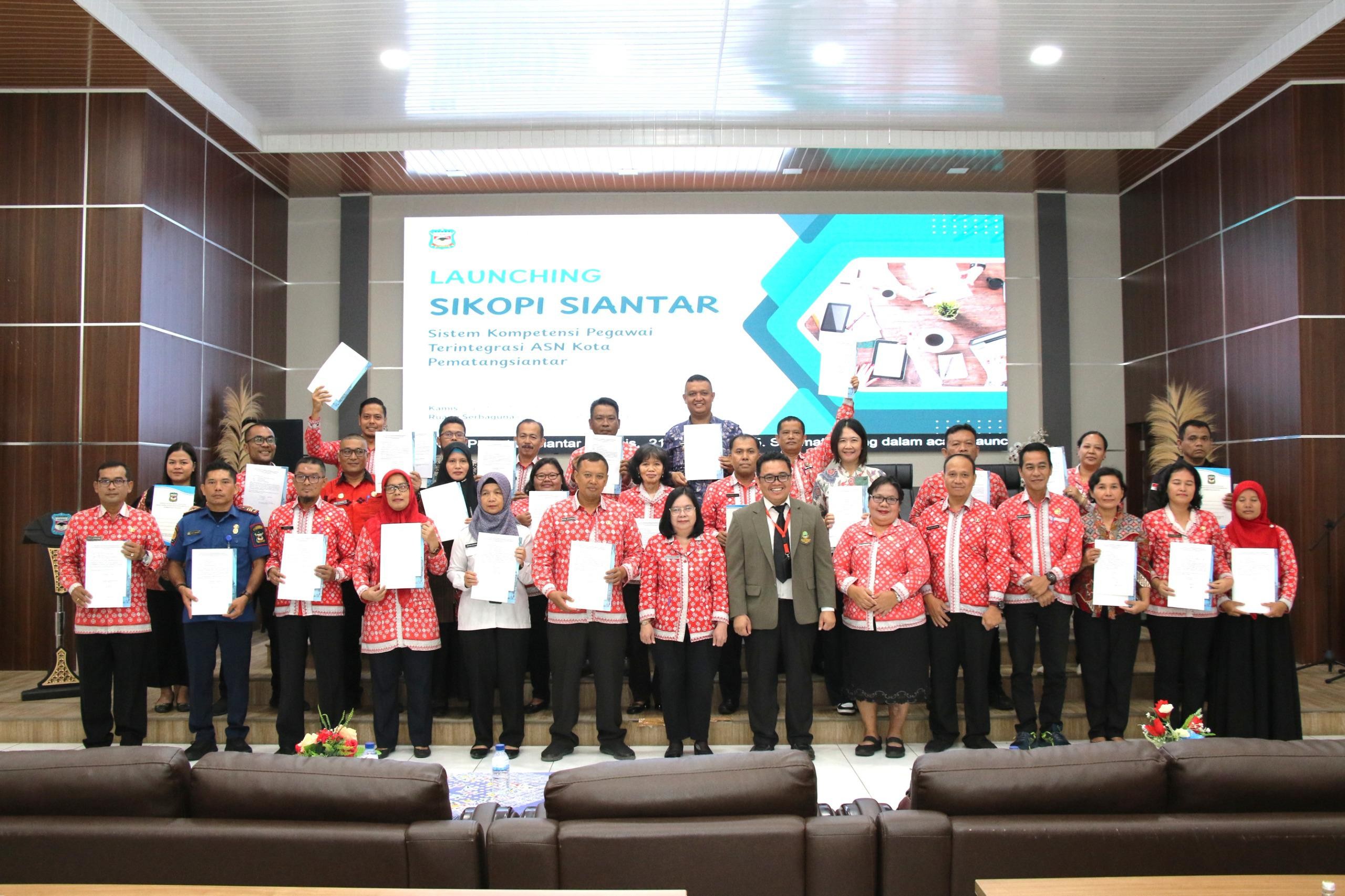 Launching aplikasi SIKOPI SIANTAR di Ruang Serbaguna Pemko Pematangsiantar, Kamis (21/8/2025).