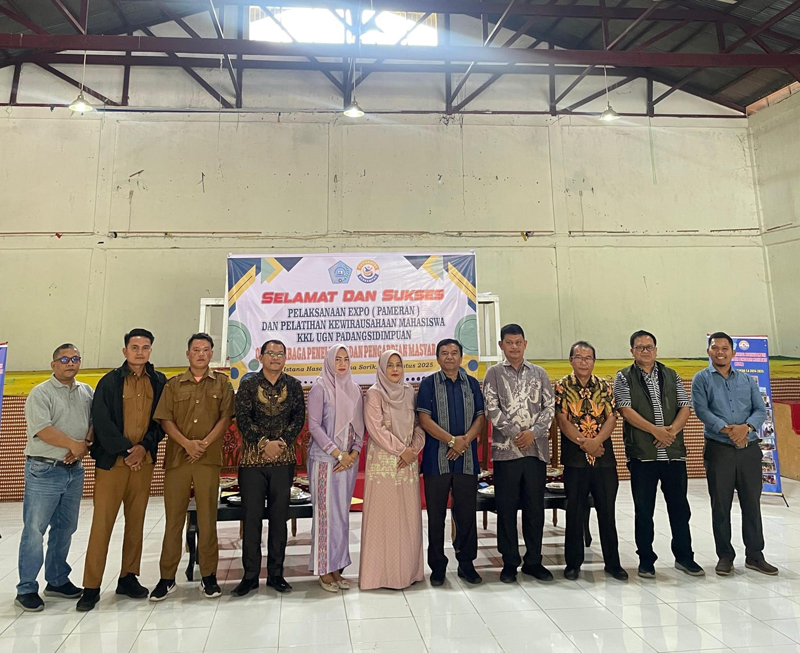 LPPM UGN Padangsidimpuan sukses laksanakan Expo dan kewirausahaan libatkan 10 Desa, di Istana Hasadaon, Desa Sorik, Kecamatan Batang Angkola, Kabupaten Tapsel, Senin, (25/8/2025).
