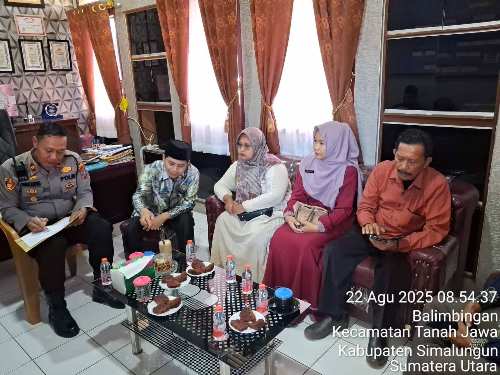 Pendataan siswa penerima program MBG SPPG di wilayah Polsek Tanah Jawa.