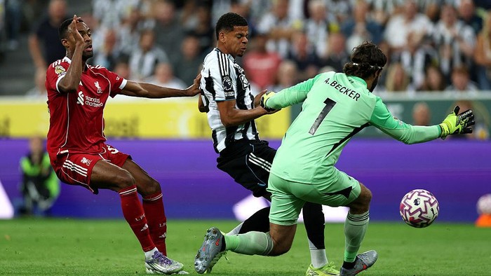 Liverpool meraih kemenangan dramatis 3-2 atas Newcastle United di St James&rsquo; Park, Selasa (26/8/2025).