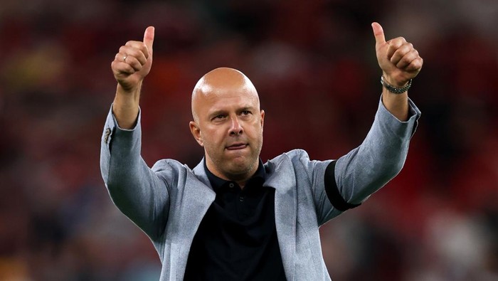 Manajer Liverpool, Arne Slot, memimpin timnya tajam di depan gawang lawan. Liverpool menang 3-2 dramatis atas Newcastle United, Selasa (26/8/2025).