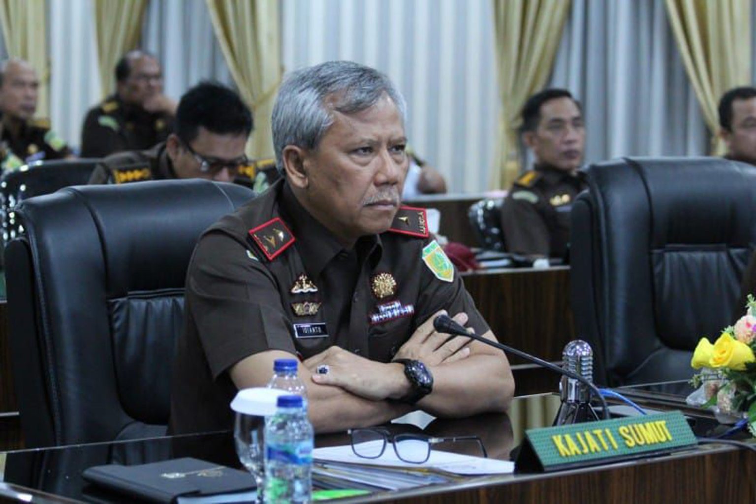 Mantan Kajati Sumut, Idianto, diperiksa Kejagung terkait kasus dugaan korupsi proyek jalan.