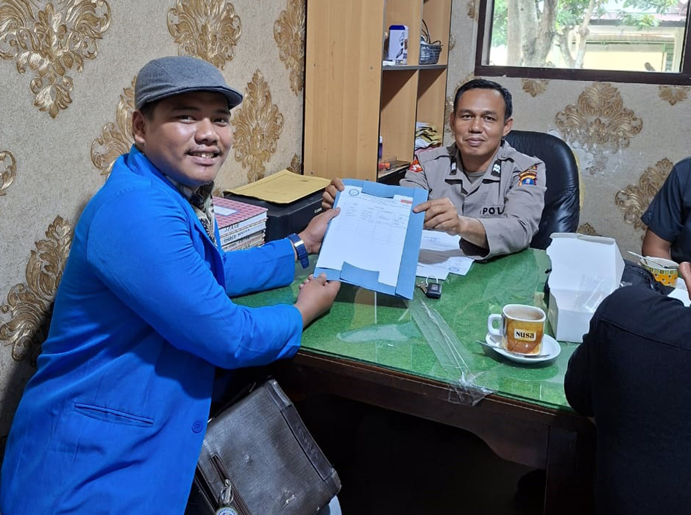 Presiden Mahasiswa BEM IPTS, Syahrial Siregar, memberikan klarifikasi usai audiensi dengan Kapolres Padangsidimpuan.