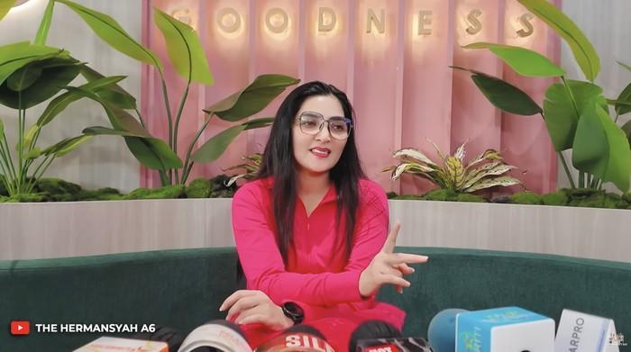 Ashanty kembali buka toko kue Lumiere dengan konsep bisnis keluarga setelah sebelumnya menutup 15 gerainya.
