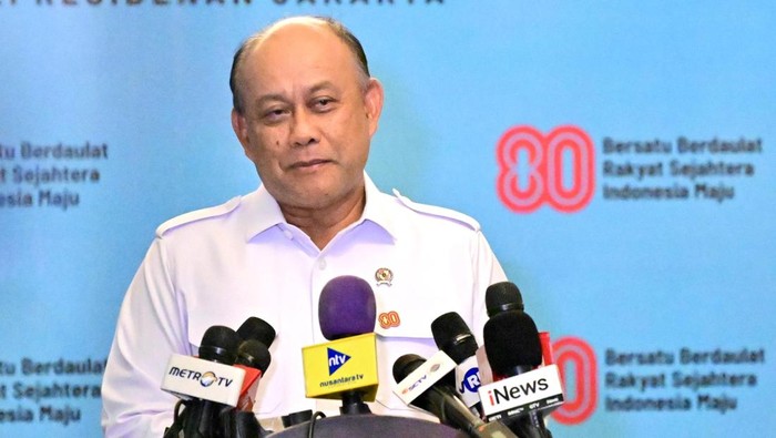 Kepala Badan Gizi Nasional, Dadan Hindayana, beberkan anggaran fantastis program Makan Bergizi Gratis.