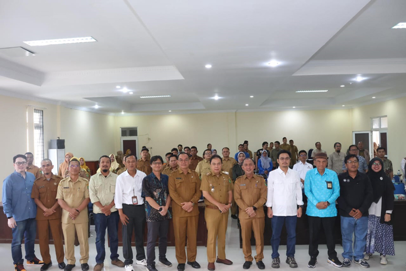 Wakil Bupati Tapsel H.Jafar Syahbuddin Ritonga hadiri konsultasi publik bahas hasil study kelayakan pembangunan empat koridor satwa di kawasan Batang Toru.