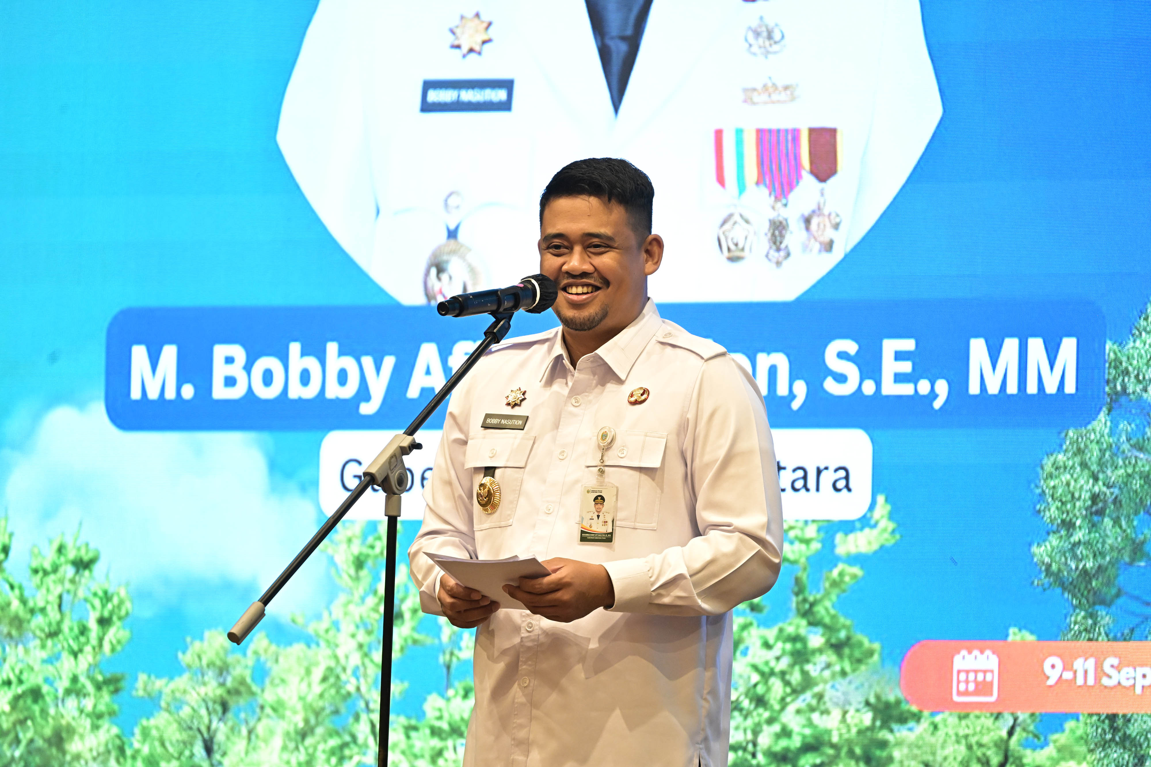 Gubsu Bobby Afif Nasution memberikan sambutan pada acara Lokakarya Perhutanan Sosial Dan Temu Usaha Kelompok Tani Hutan di Hotel Grand Mercure Medan, Rabu (10/9/2025).