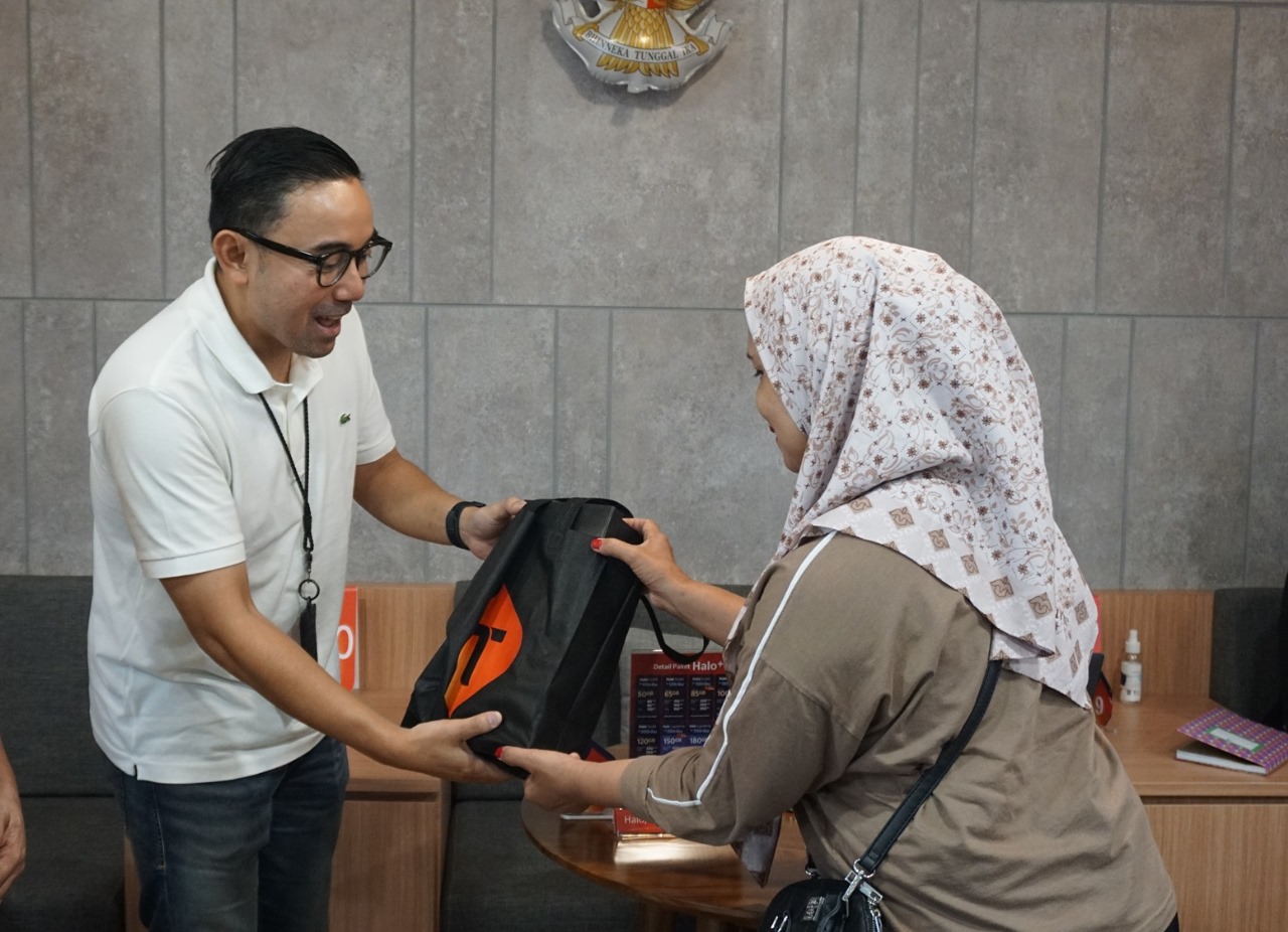 Hari Pelanggan Nasional 2025, Telkomsel Manjakan Pelanggan dengan Promo Kuota Besar & Layanan Eksklusif.