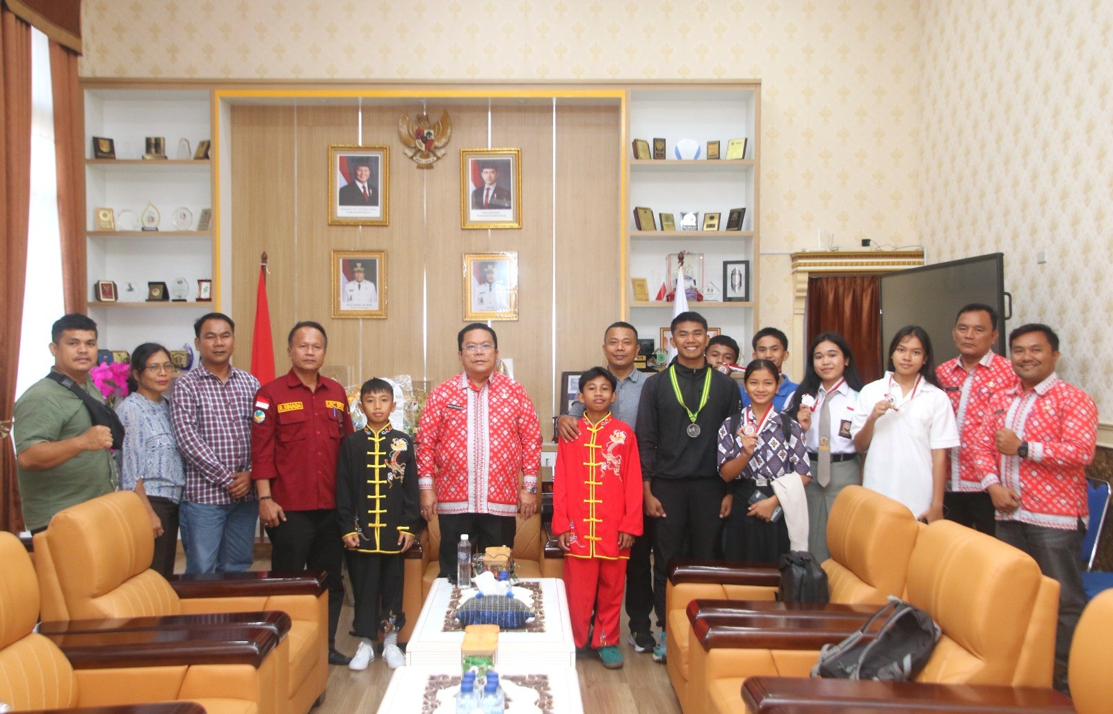 Pemberangkatan dua atlet Wushu Kungfu Naga Sakti Siantar ke Kejuaraan Internasional Malaysia.