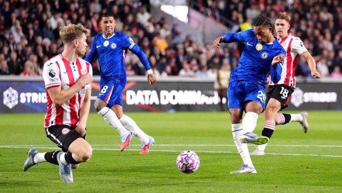 Cole Palmer saat Chelsea menghadapi Brentford di Gtech Community Stadium.
