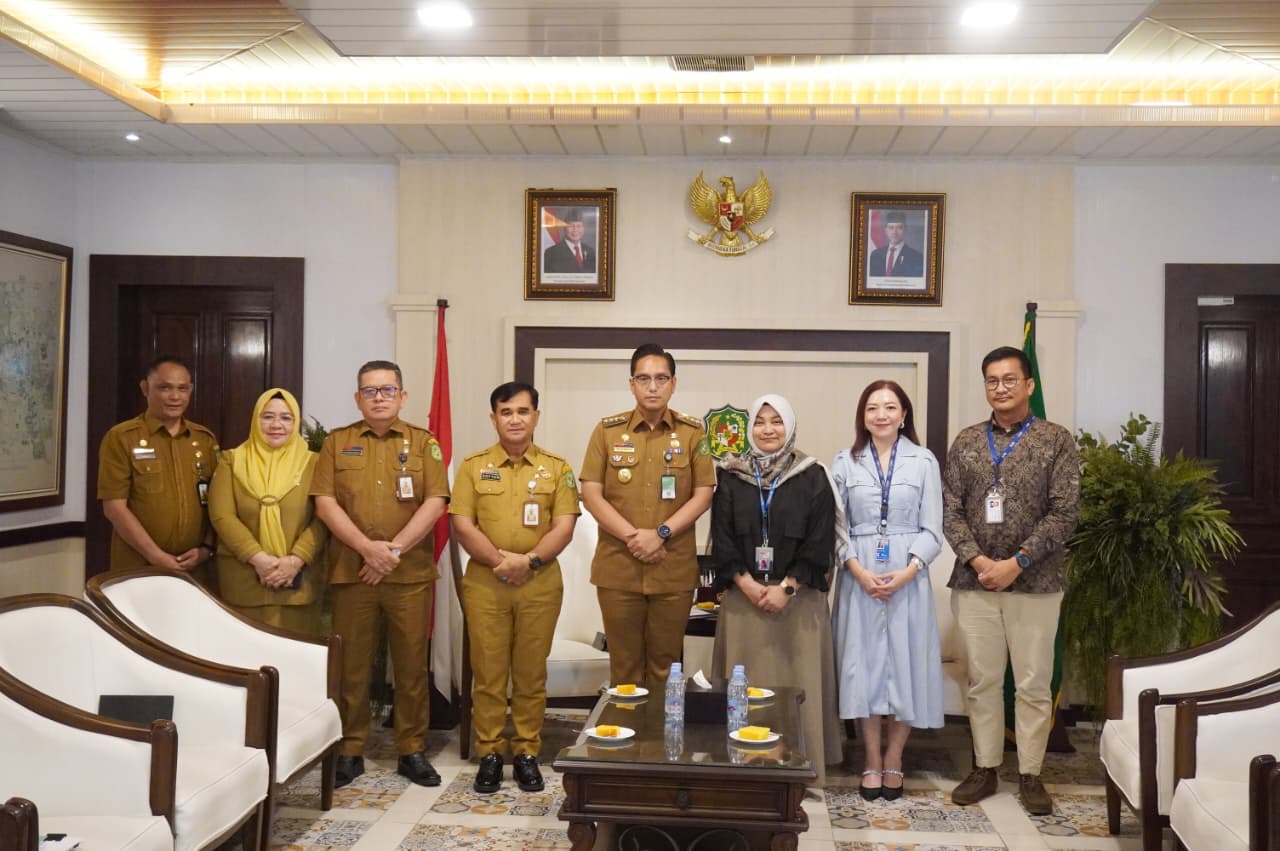 Wali Kota Medan Rico Waas menerima perwakilan UNHCR dan IOM terkait penanganan imigran di Balai Kota Medan.