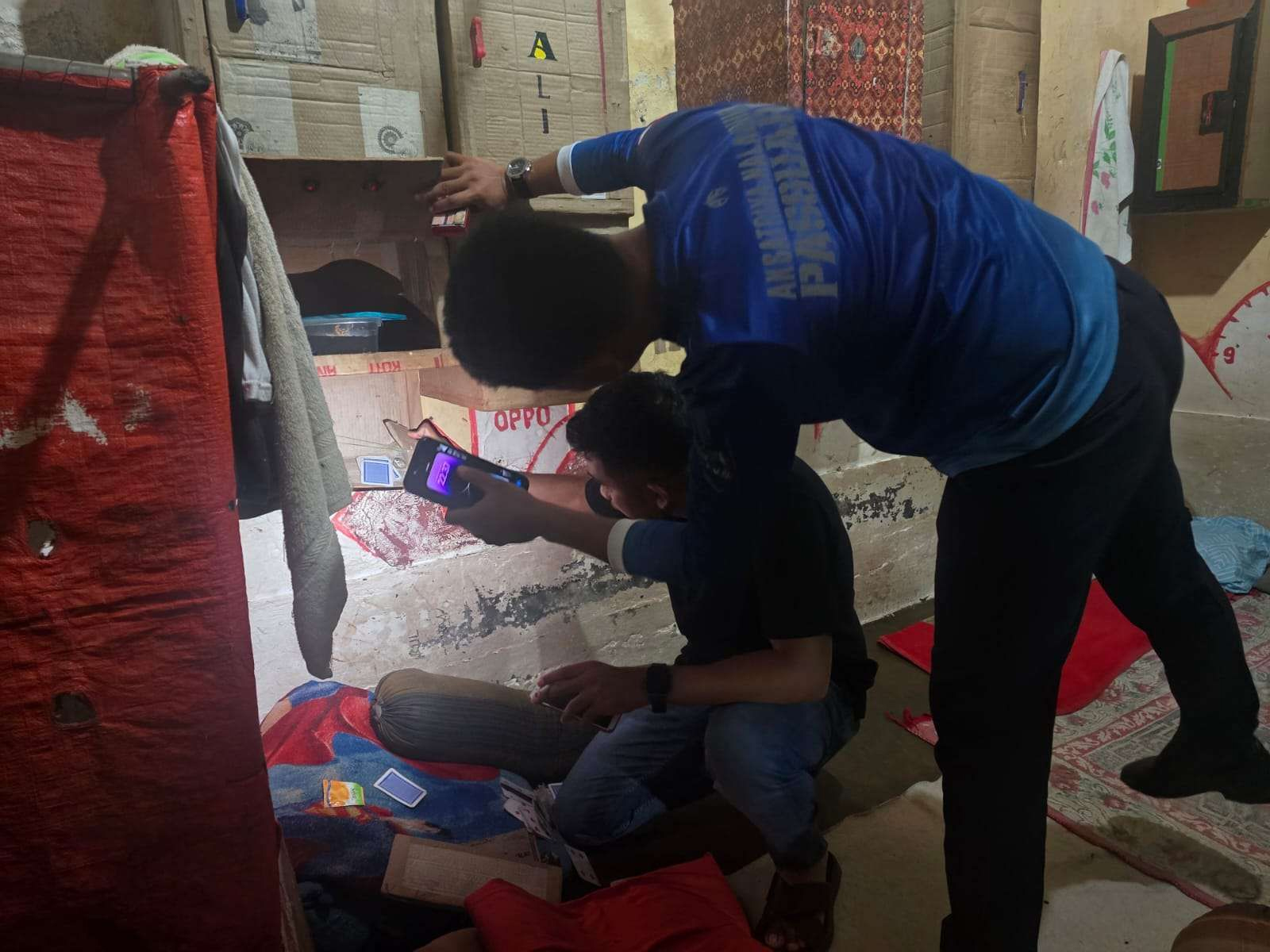 Razia di dalam kamar warga binaan Lapas Kelas IIB Tanjungbalai Asahan, petugas menemukan sejumlah barang terlarang.