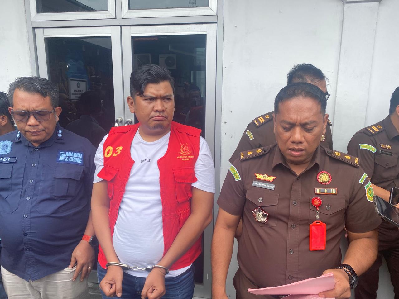 AHS, oknum polisi yang ditahan di LP Pulau Simardan, diduga otak perdagangan ilegal sisik trenggiling seberat 1.180 kg.