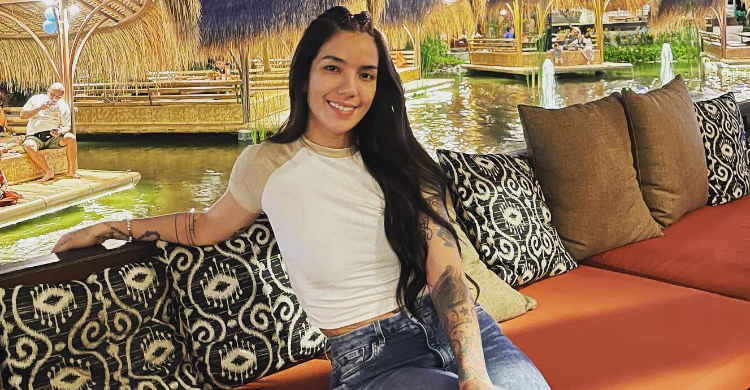 Sheila Marcia menunjukkan kemarahannya di Instagram setelah banjir Bali dijadikan bahan lelucon oleh akun @jakarta.keras.