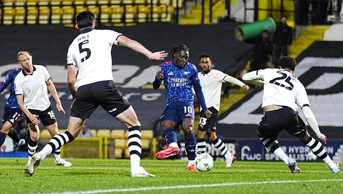 Eberechi Eze dan Leandro Trossard menjadi penentu kemenangan Arsenal 2-0 atas Port Vale di Carabao Cup, Kamis dini hari.