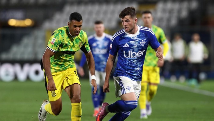 Jay Idzes absen, Sassuolo tumbang 0-3 di markas Como 1907 pada Coppa Italia 20252026. Como melaju ke babak 16 besar.