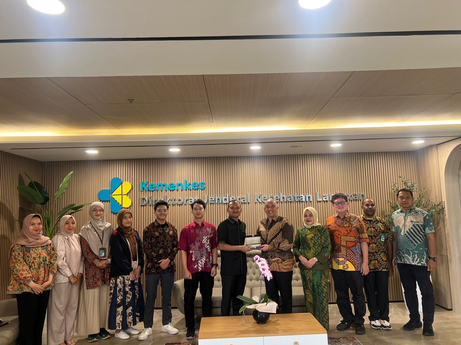 Wali Kota Tanjungbalai, Mahyaruddin Salim, saat melakukan konsultasi ke Kemenkes RI terkait peningkatan layanan RSUD dan Puskesmas.