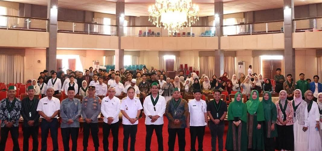 Wakil Bupati Tapsel H. Jafar Syahbuddin Ritonga hadir dalam Closing Ceremony Training Raya HMI Cabang Padangsidimpuan&ndash;Tapsel 2025 di Gedung Serba Guna Sarasi, Sipirok.