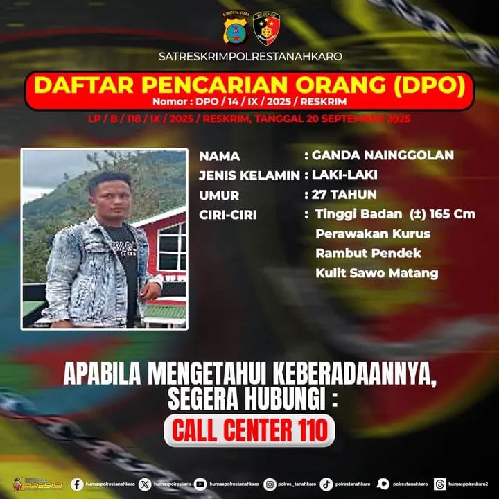 Petugas Polres Tanah Karo menelusuri lokasi penemuan mayat Melky Refanta di Perladangan Seledang, Desa Ndokum Siroga, Selasa (16/9/2025).