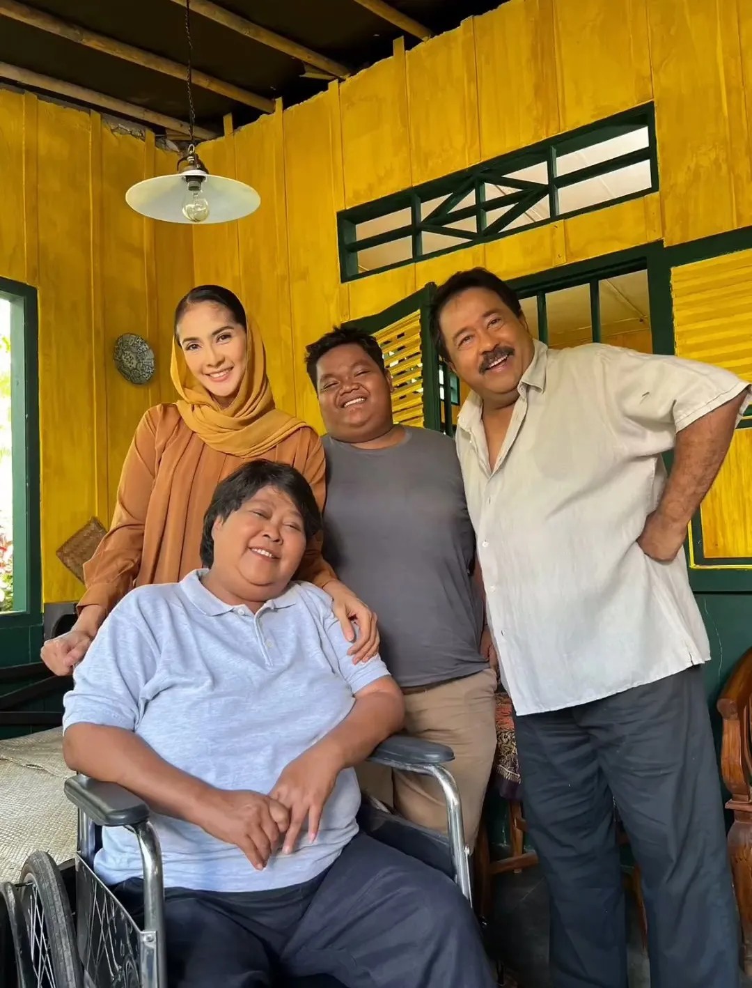 Suti Karno tetap bersyukur meski harus hidup tanpa kaki usai amputasi akibat diabetes.
