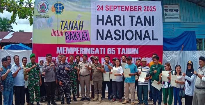 Bupati Tapanuli Tengah Masinton Pasaribu saat memberi ultimatum perusahaan sawit pada peringatan Hari Tani Nasional 2025.