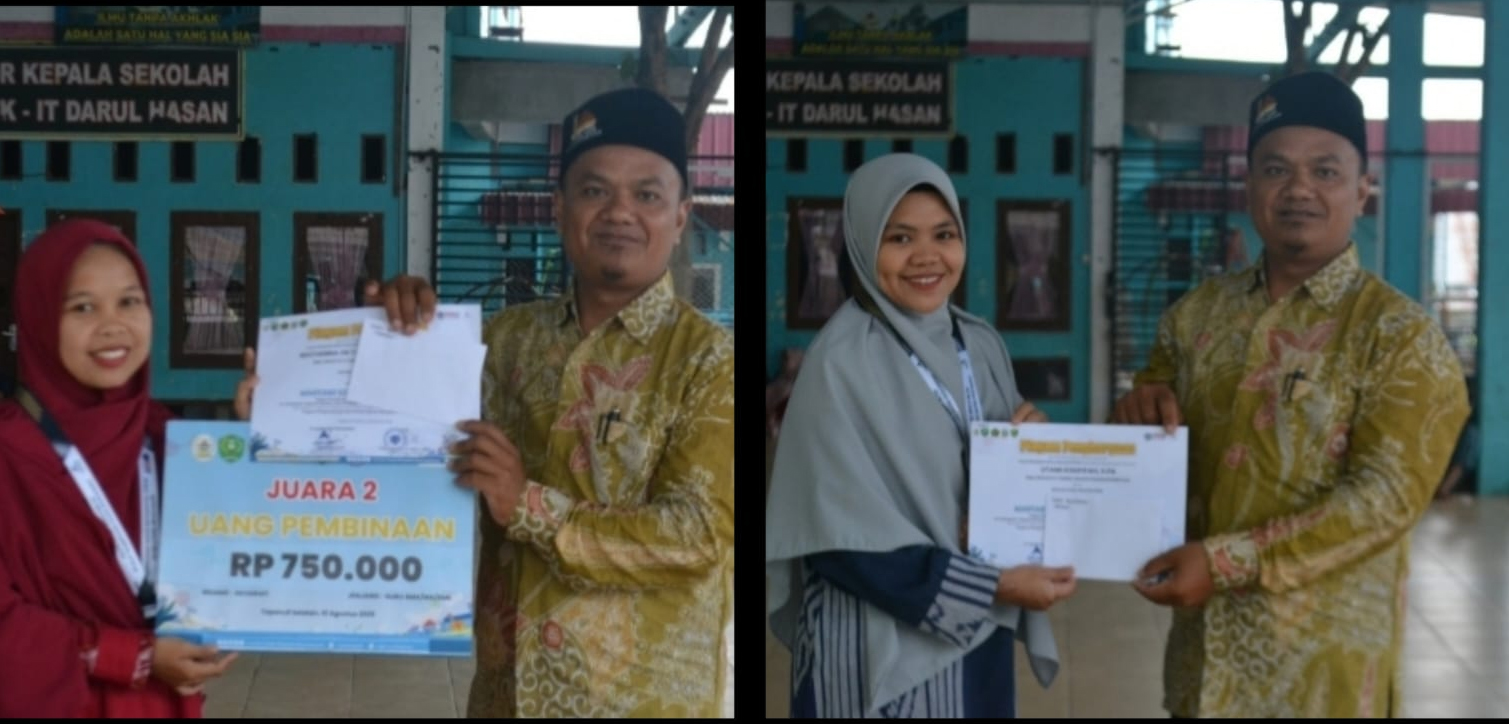 Kepala SMA IT Darul Hasan Padangsidimpuan Jamal Siregar bersama dua guru peraih medali emas dan perunggu pada Martabe Science Olympiade 2025.