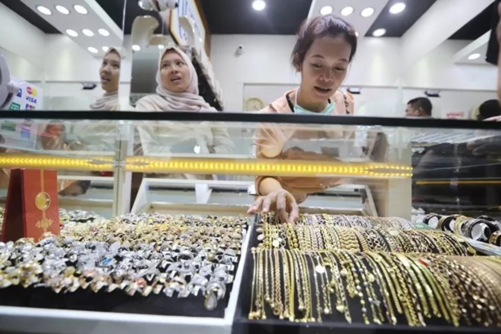 Kepala BI Pematangsiantar Ahmadi Rahman menjelaskan inflasi Siantar September 2025 yang dipengaruhi cabai merah dan emas perhiasan.