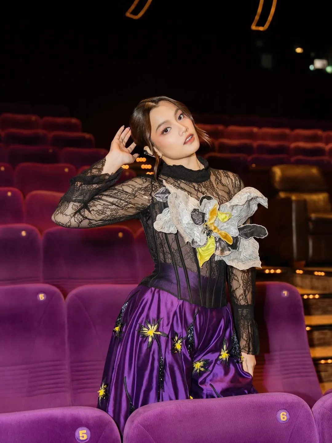 Aruma saat menghadiri perilisan film Yakin Nikah, di mana lagunya Muak resmi jadi soundtrack utama.
