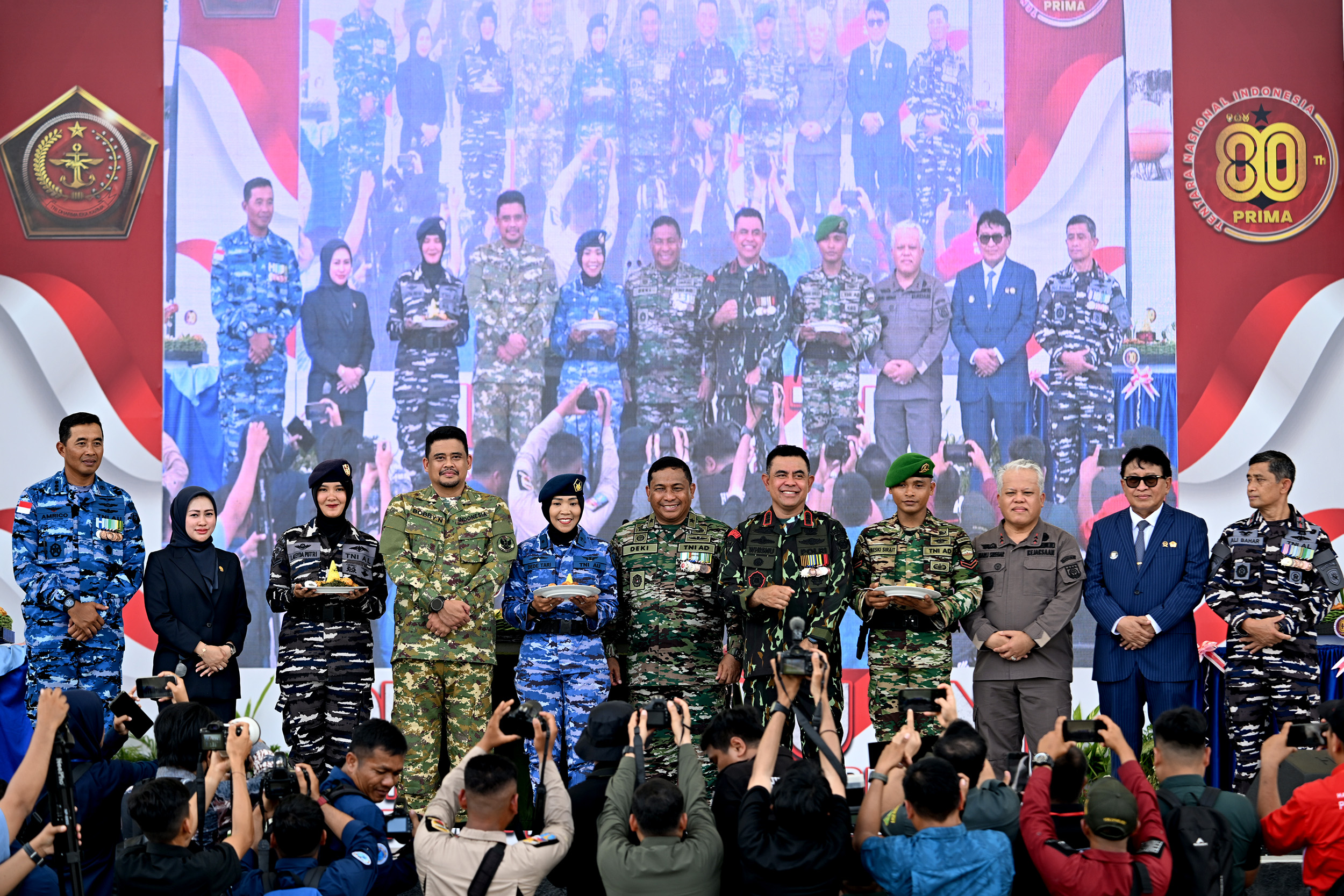 Gubernur Sumut Bobby Nasution bersama Forkopimda hadiri Upacara HUT ke-80 TNI di Lapangan Merdeka Medan yang dipimpin Kasdam I/BB Brigjen TNI Deki Santoso Pattinaya.