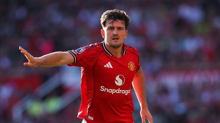 Harry Maguire masih jadi sorotan di Manchester United. Bek 32 tahun itu kini diminati dua klub Arab Saudi, Al-Ettifaq dan Al Nassr.
