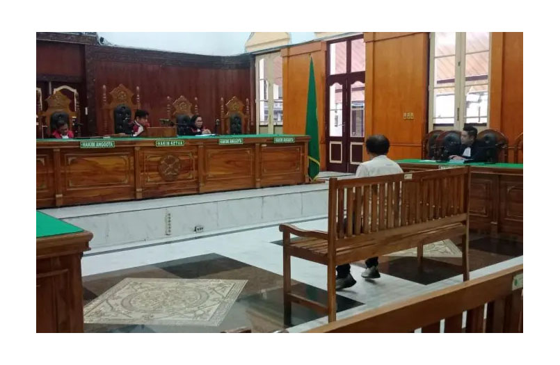 Suasana sidang di Pengadilan Tipikor Medan, Senin (6/10/2025), saat Jaksa Penuntut Umum membacakan tuntutan 31 bulan penjara terhadap Dirut PT MVP Hendrick Raharjo.
