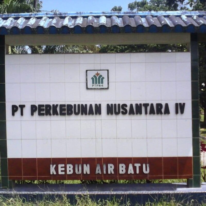 Gedung PTPN IV Kebun Air Batu, Asahan, yang kini jadi sorotan usai dugaan intimidasi terhadap wartawan mencuat.