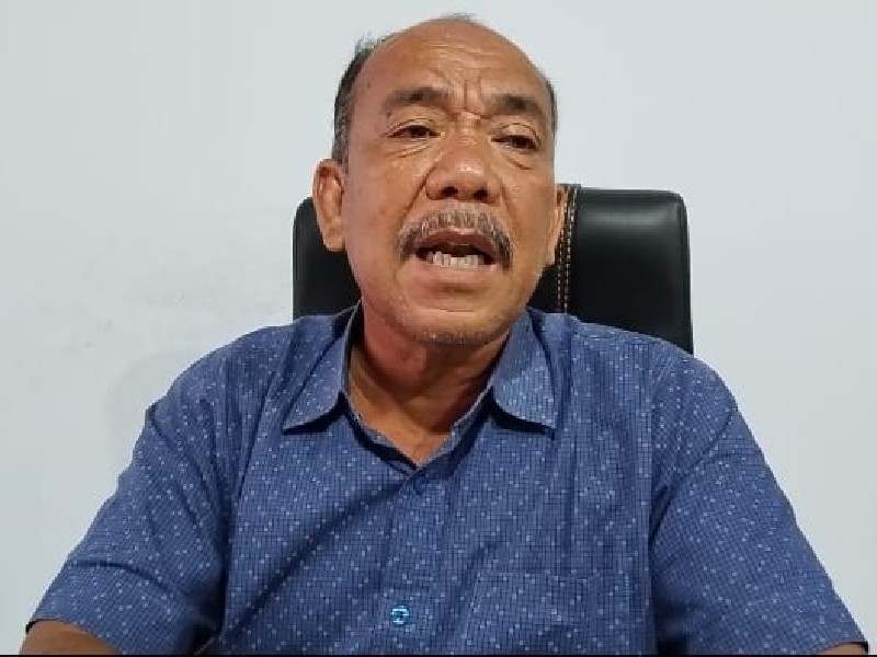 Kepala SMKN 3 Sibolga, Syafaruddin Siregar, menyampaikan permohonan maaf atas aksi unjuk rasa siswa yang berujung ricuh.