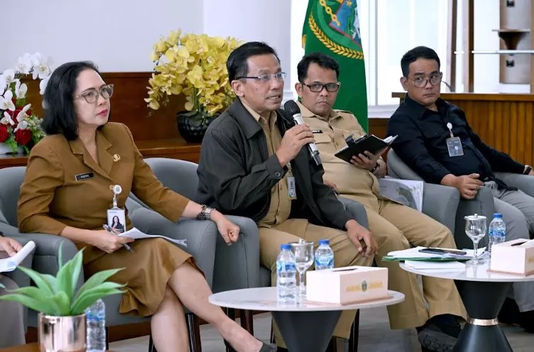 Konferensi pers pengendalian inflasi dan stabilisasi harga pangan di Kantor Gubernur Sumut, Medan.