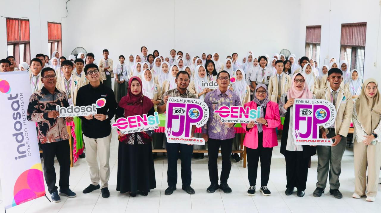 Pelajar SMA Negeri 6 Binjai antusias mengikuti Workshop Literasi Digital GenSi bersama Indosat dan FJPI Sumut, Kamis (9102025).