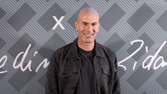 Zinedine Zidane mengaku ingin melatih Timnas Prancis setelah empat tahun vakum dari dunia kepelatihan.