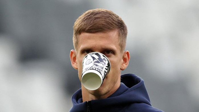 Dani Olmo meninggalkan sesi latihan Timnas Spanyol setelah mengalami cedera otot betis jelang Kualifikasi Piala Dunia 2026.