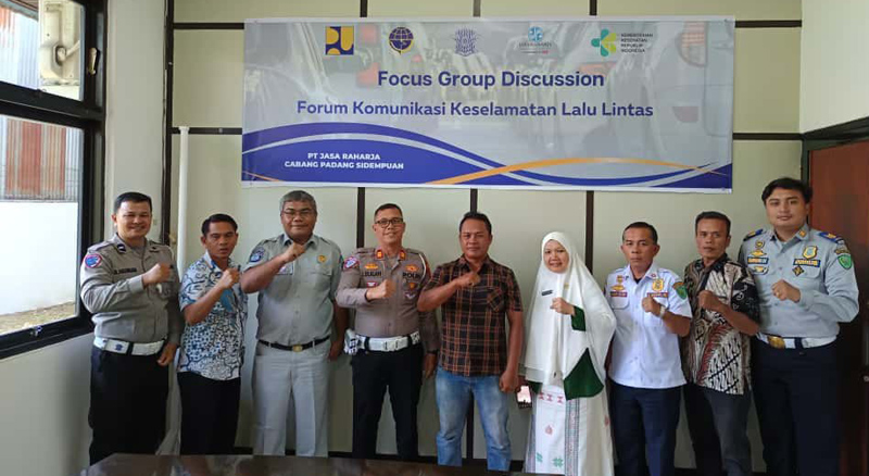 Focus Group Discussion Forum Komunikasi Keselamatan Lalu Lintas.