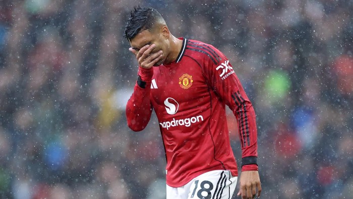 Casemiro disebut siap bertahan di Manchester United jika gajinya dipotong musim depan.