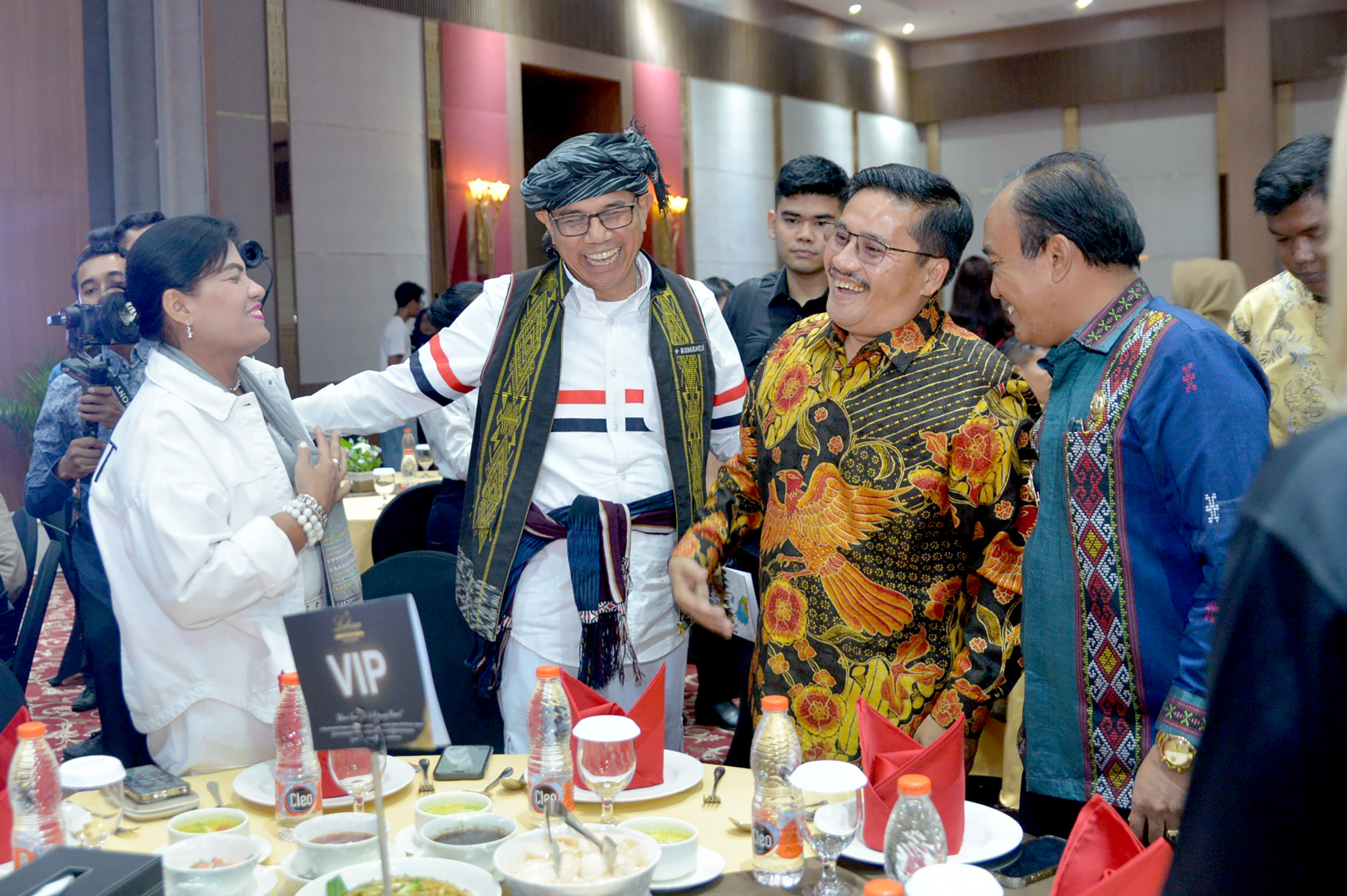 Sekdaprov Sumut Togap Simangunsong menghadiri Welcome Dinner Trail of the Kings&trade; &ndash; Lake Toba by UTMB&reg; 2025 di Labersa Hotel Samosir, Kamis (16/10/2025).