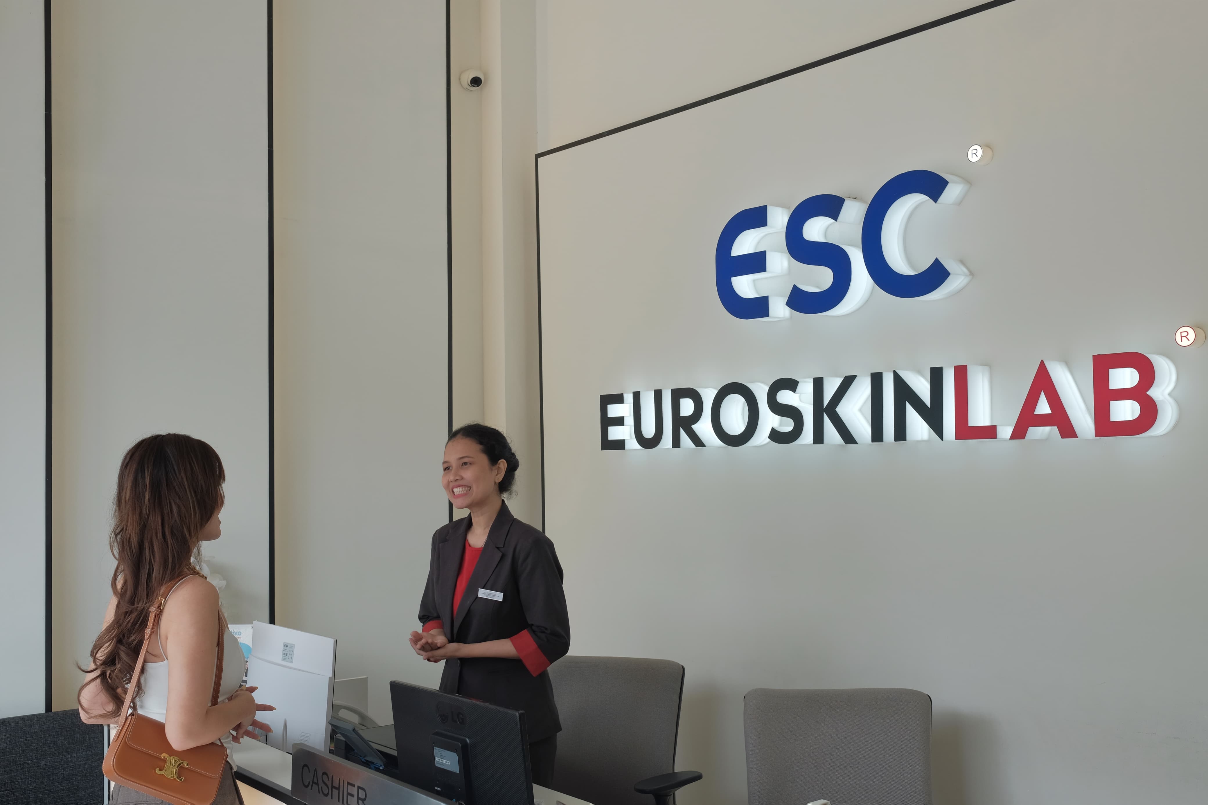 Beauty Clinik Euroskinlab di Medan berada di Grand Jati Junction.