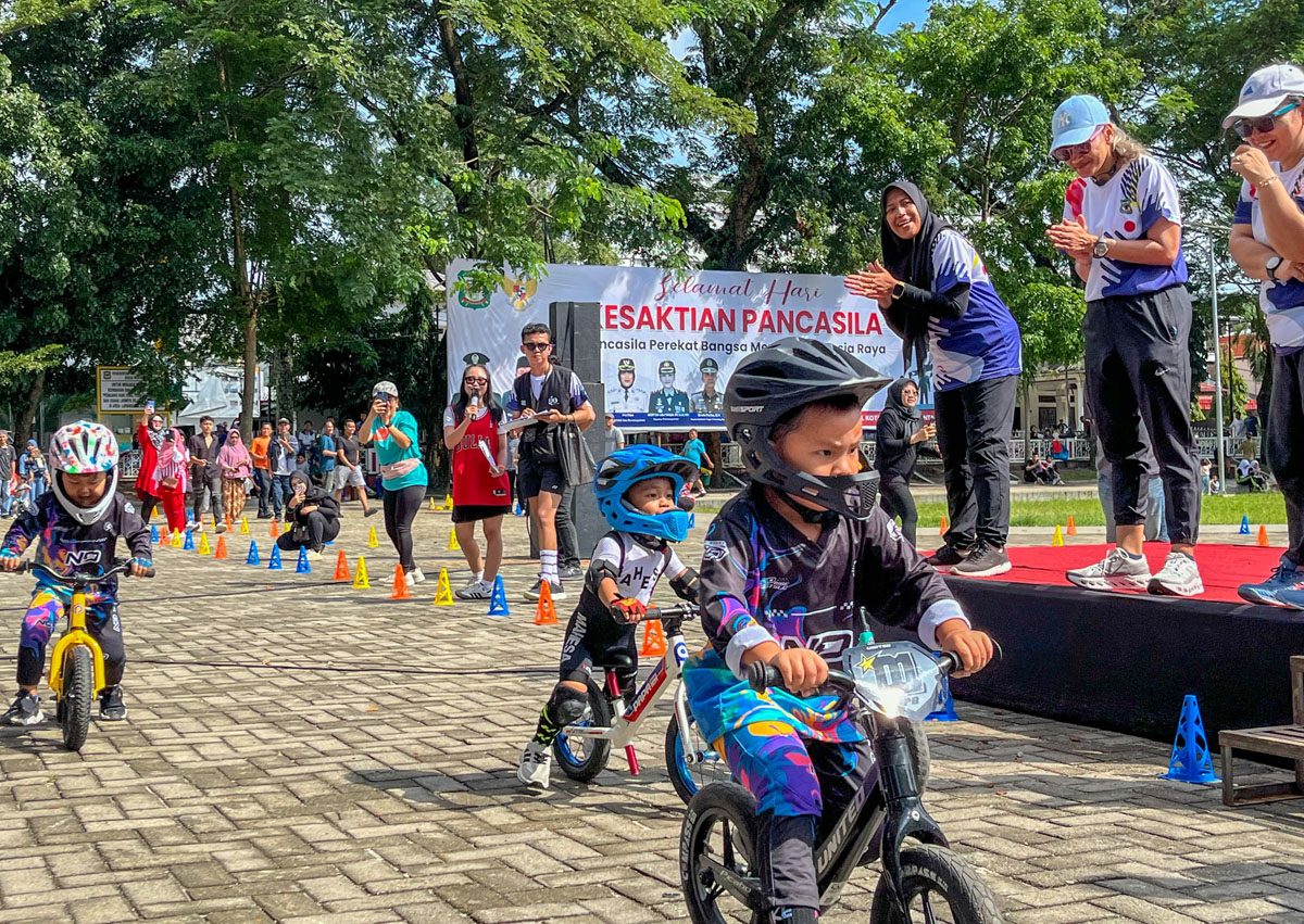 Peringatan Haornas 2025 di Kota Pematangsiantar berlangsung meriah di Lapangan Adam Malik.