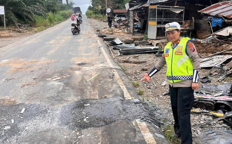 Lokasi bus PT ALS mengalami kecelakaan di Labusel.