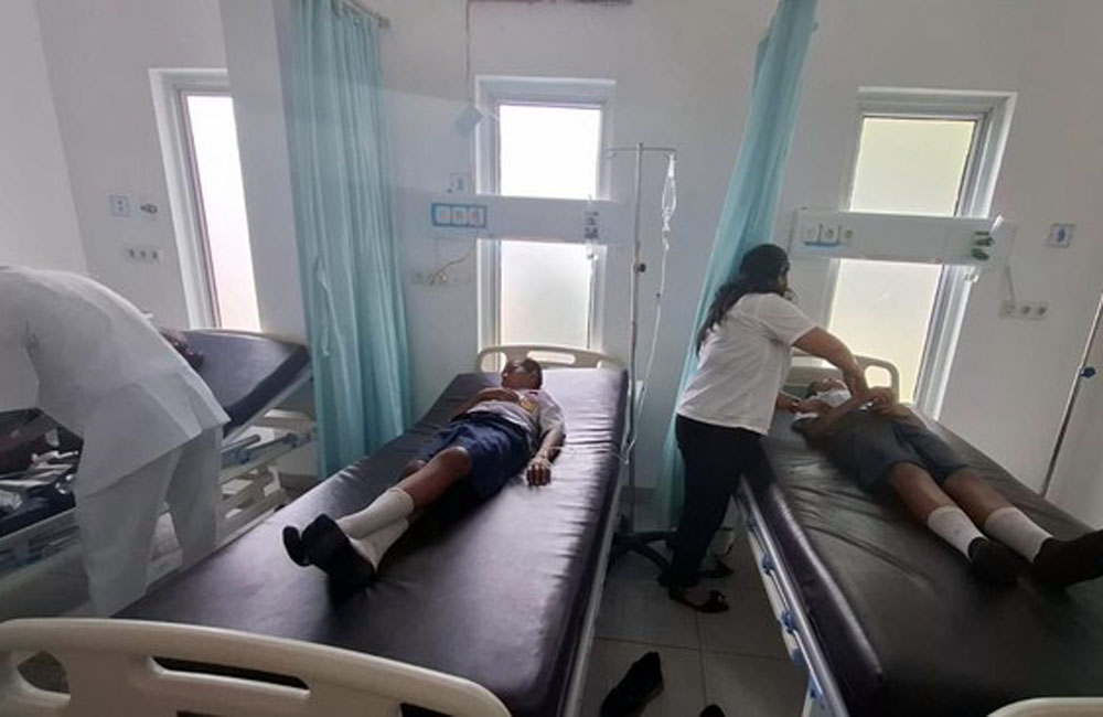 HL2- Pelajar-pelajar SMP Negeri 1 Laguboti mengalami keracunan MBG di Kabupaten Toba, Sumatra Utara.
