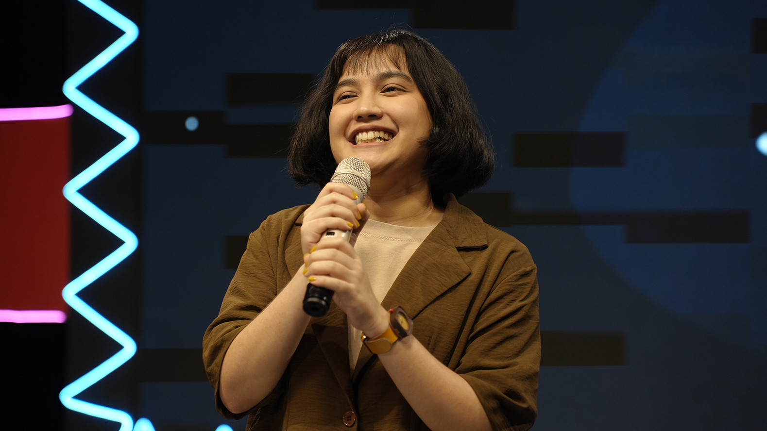 Rachel Amanda tampil sebagai komika dalam film &ldquo;Suka Duka Tawa&rdquo;, garapan sutradara Aco Tenriyagelli dan diproduksi Bion Studios di bawah naungan Visinema Group