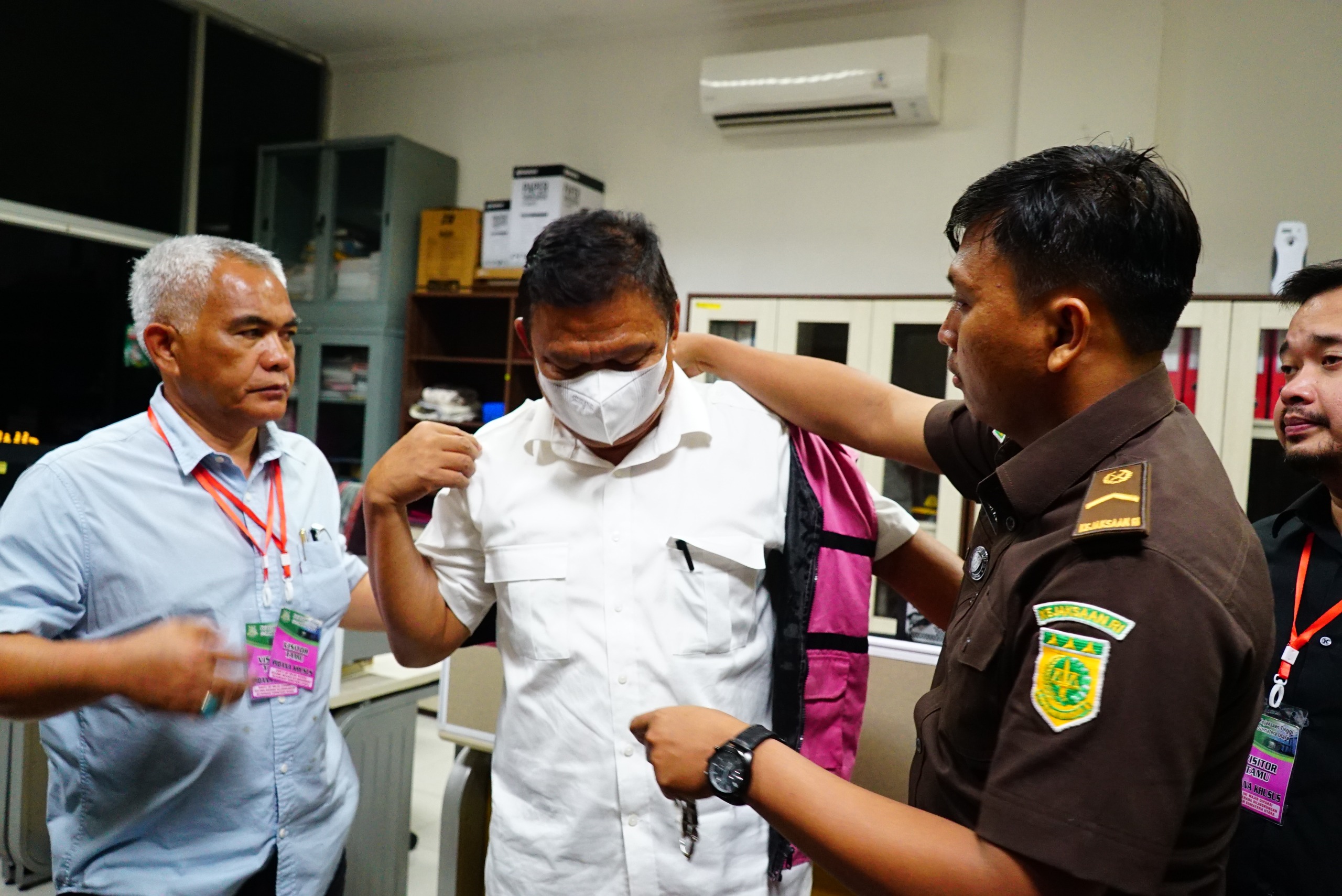 Kejati Sumut kembali menahan satu tersangka dalam kasus korupsi aset PTPN I seluas 8.077 hektare.