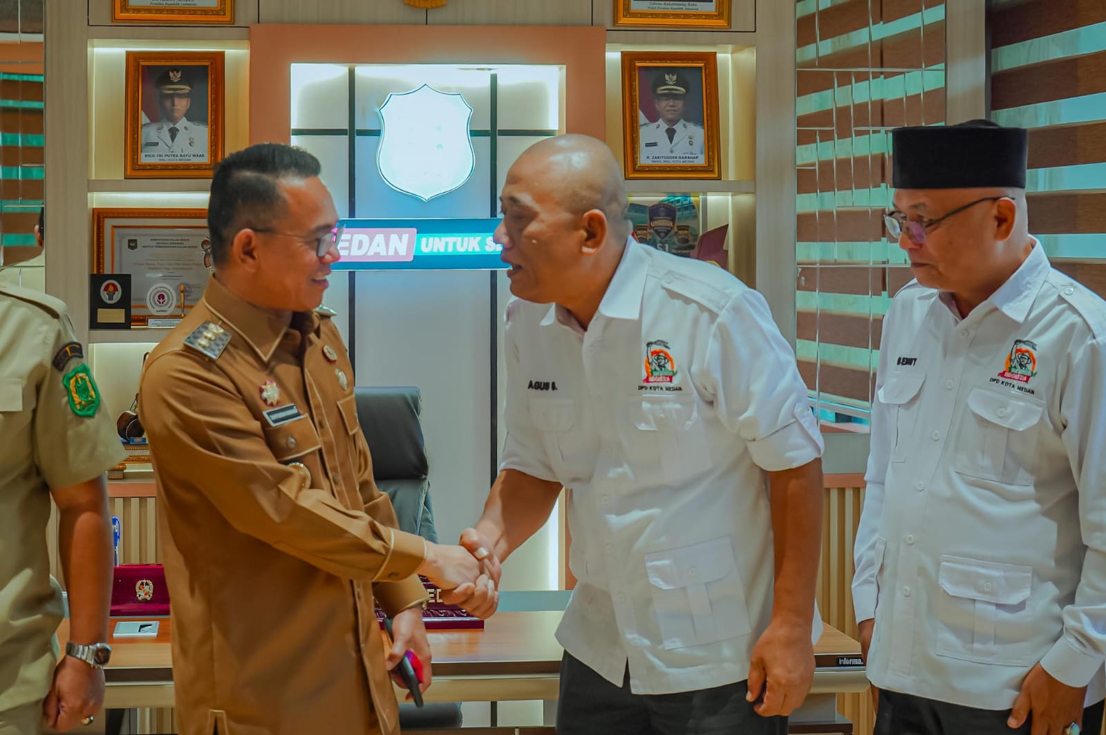 Wakil Wali Kota Medan H. Zakiyuddin Harahap menerima audiensi pengurus Tani Merdeka Indonesia Medan di Balai Kota Medan, Senin (20/10/2025).